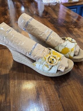 Y2K Mudd Wedge Platform Sandals sz 8.5 Bohorevival, Vintage, 3" heel, floral